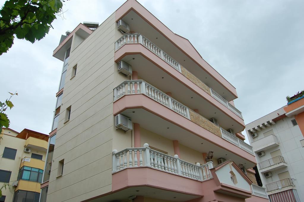 Nuovo Sun Golem Hotell Golem  Exteriör bild