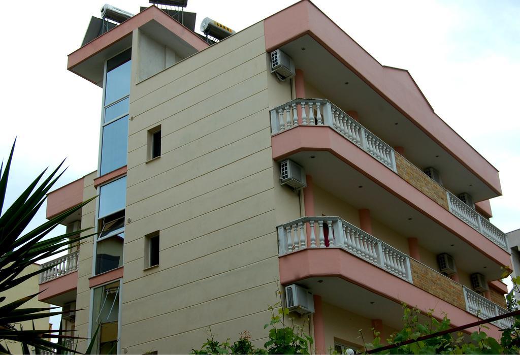 Nuovo Sun Golem Hotell Golem  Exteriör bild
