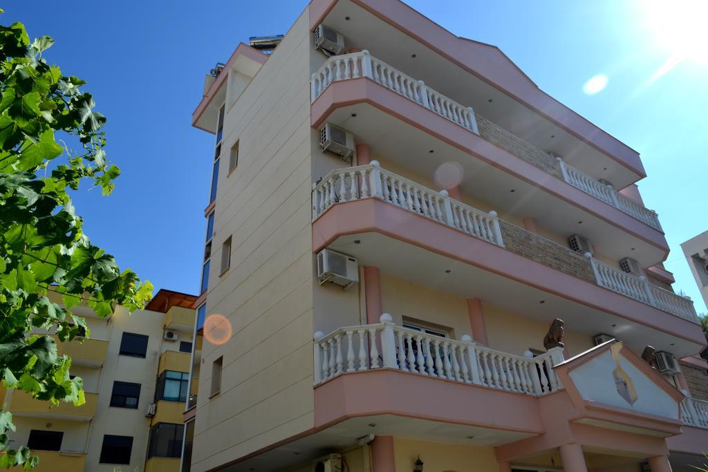 Nuovo Sun Golem Hotell Golem  Exteriör bild
