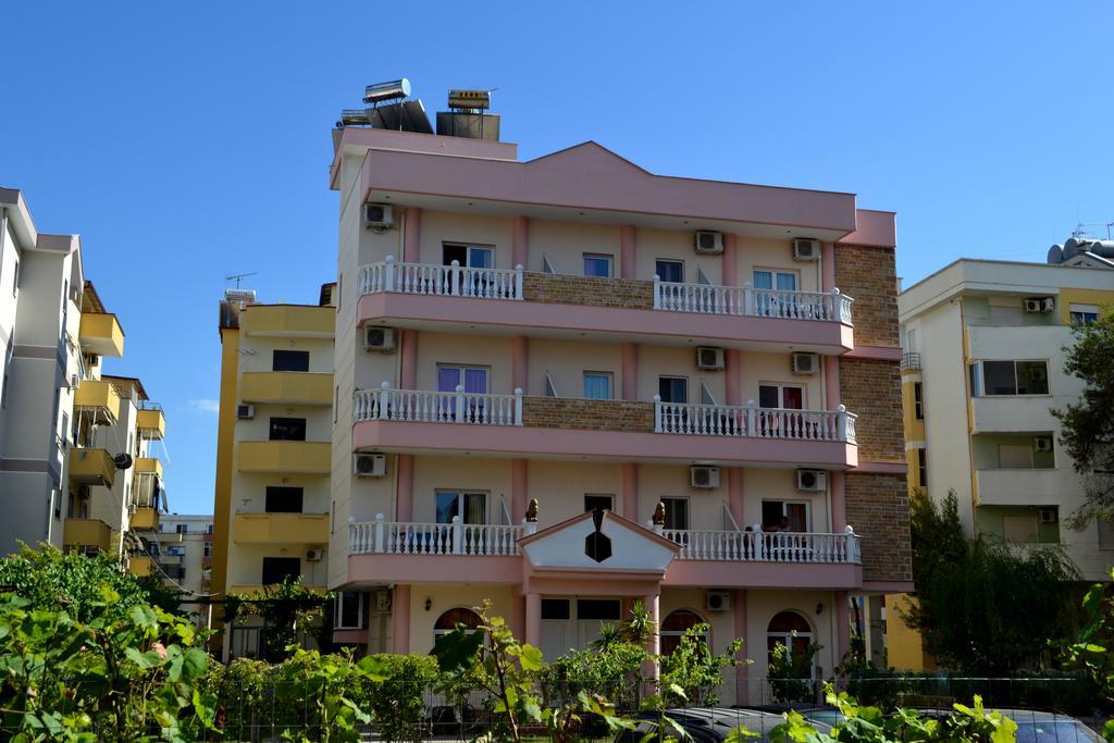 Nuovo Sun Golem Hotell Golem  Exteriör bild